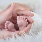 Babyfüße bei Babyshooting in Berlin Brandenburg Fotograf Malag